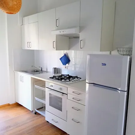 Apartment Trilo Lorenzo - In Centro Ed A 30 M Dal Mare *